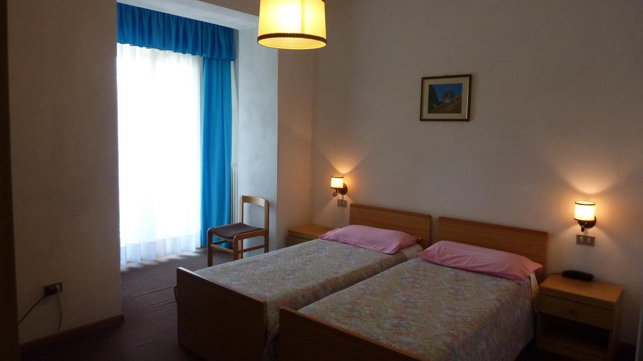 Hotel Terminus Levico Terme Extérieur photo